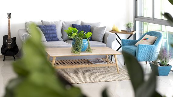 יעקב טוינה – חנות רהיטים בשלוש מאות שישים מעלות