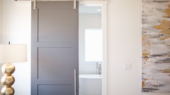 דלתות פנים הזזה – בחירה טובה לחללים קטנים ובכלל