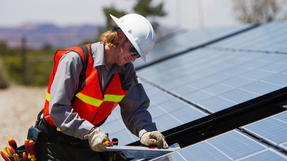 כמה פאנלים סולאריים צריכים בבית לשימוש מלא?