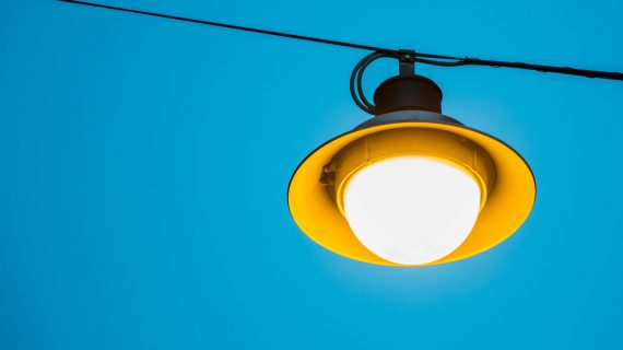 5 פתרונות תאורה לבית ולגינה ששווה להכיר