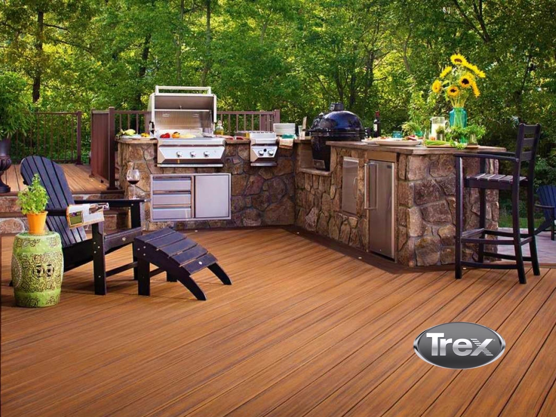 דק לחצר בעיצוב מנצח